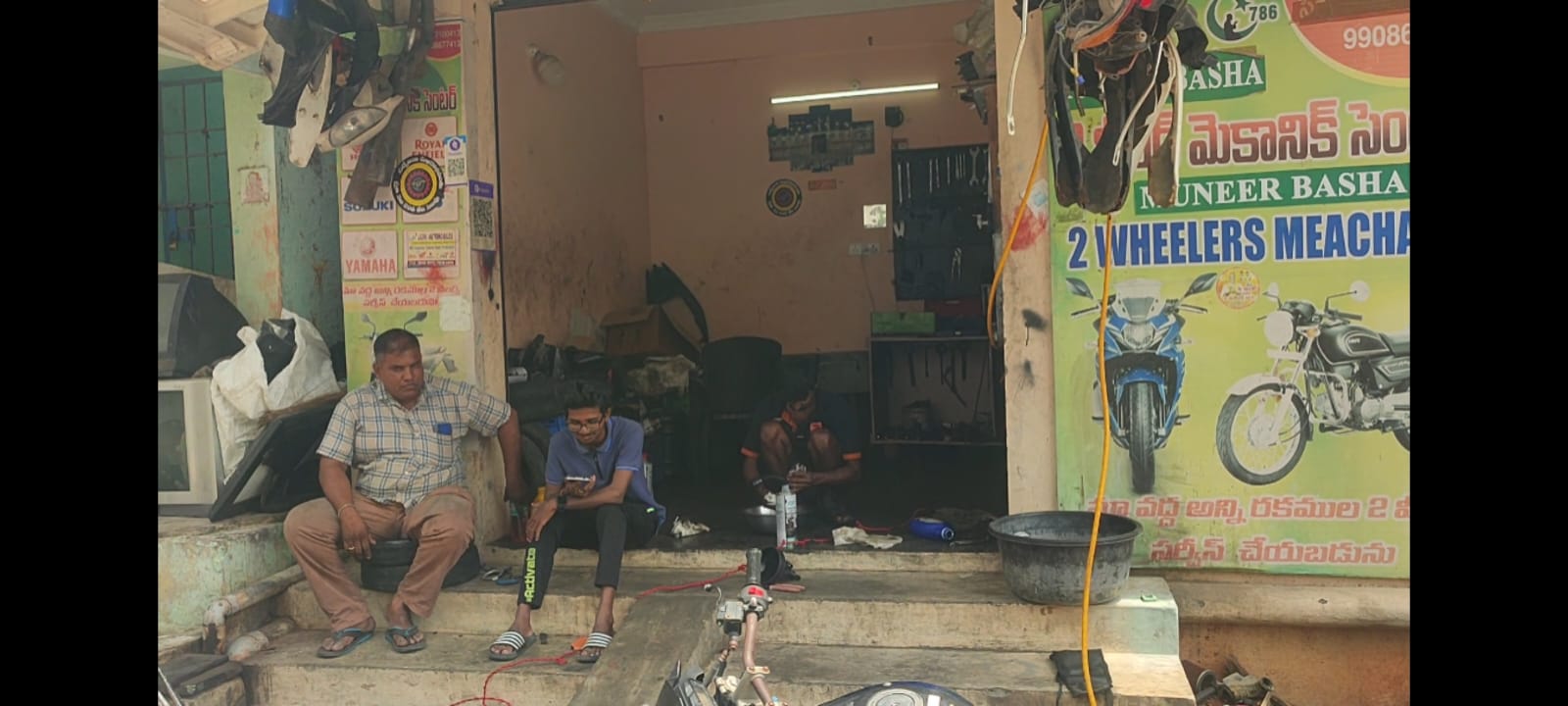 MUNEER BASHA TWO WHEELERS MEACHANIC